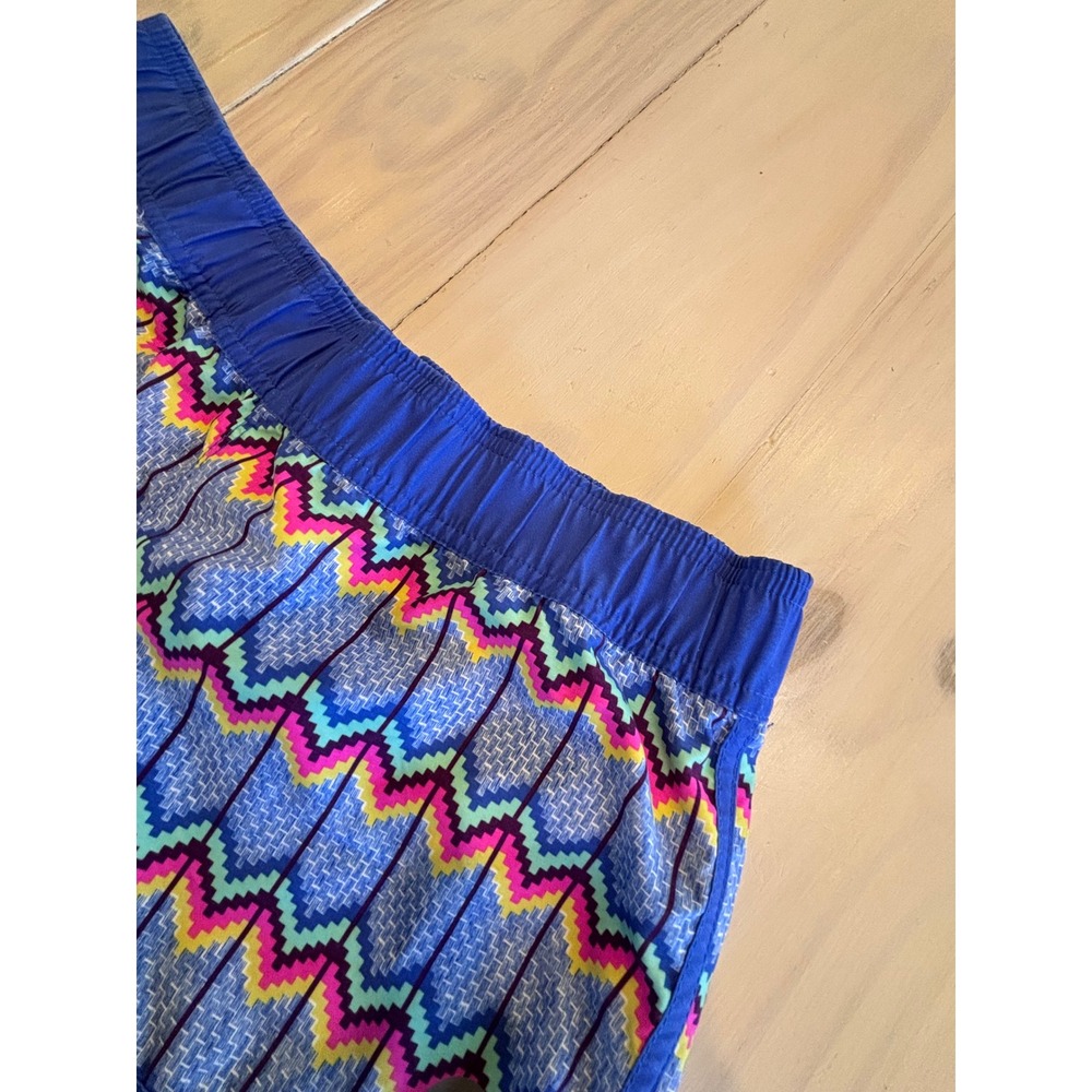 Roxy Girls Blue Chevron Board Shorts Swim Trunks Size Medium Surfer Beach EUC - Picture 9 of 11